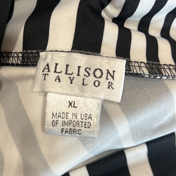 B&W Skirt - Picture 3 of 4